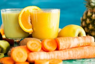 Смузи Ананас + морковь + яблоко.