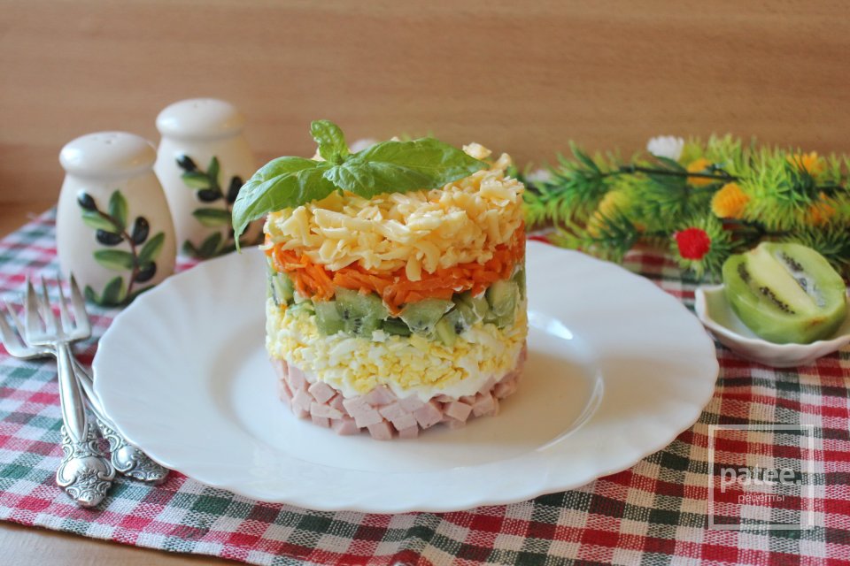 Салат с ветчиной и киви - Шаг 8