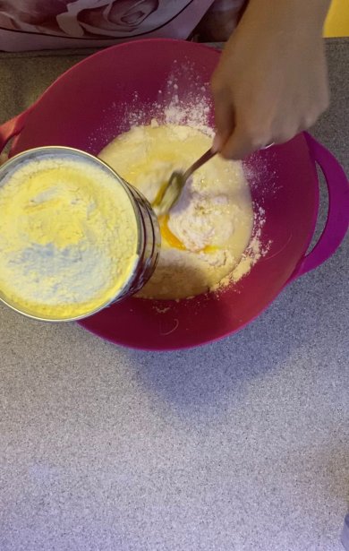 Торт со сгущенкой, приготовленный на сковороде - Шаг 2