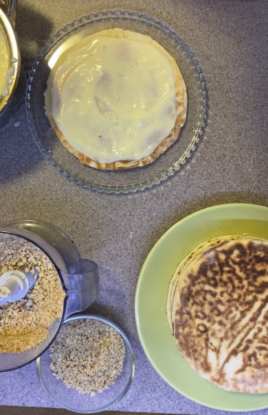 Торт со сгущенкой, приготовленный на сковороде - Шаг 10