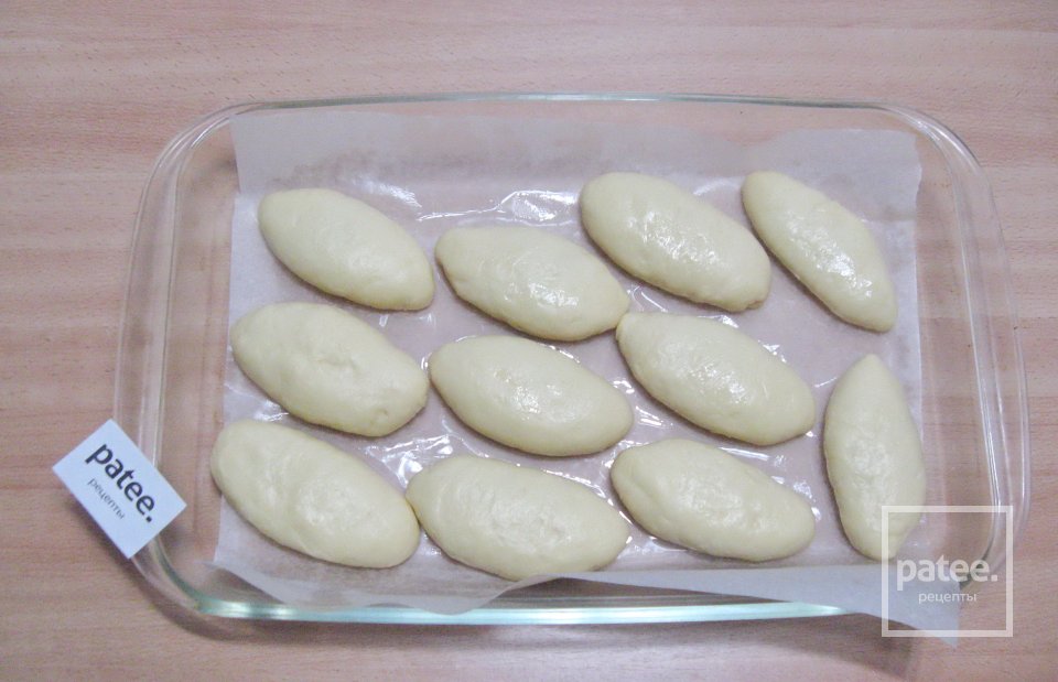 Пирожки с вишней на сгущенном молоке - Шаг 13