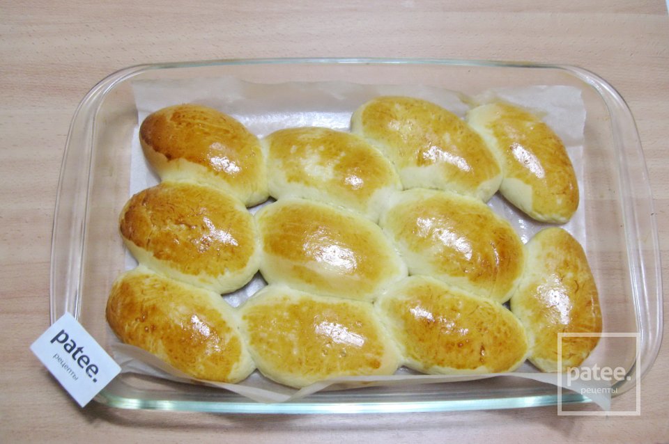 Пирожки с вишней на сгущенном молоке - Шаг 15