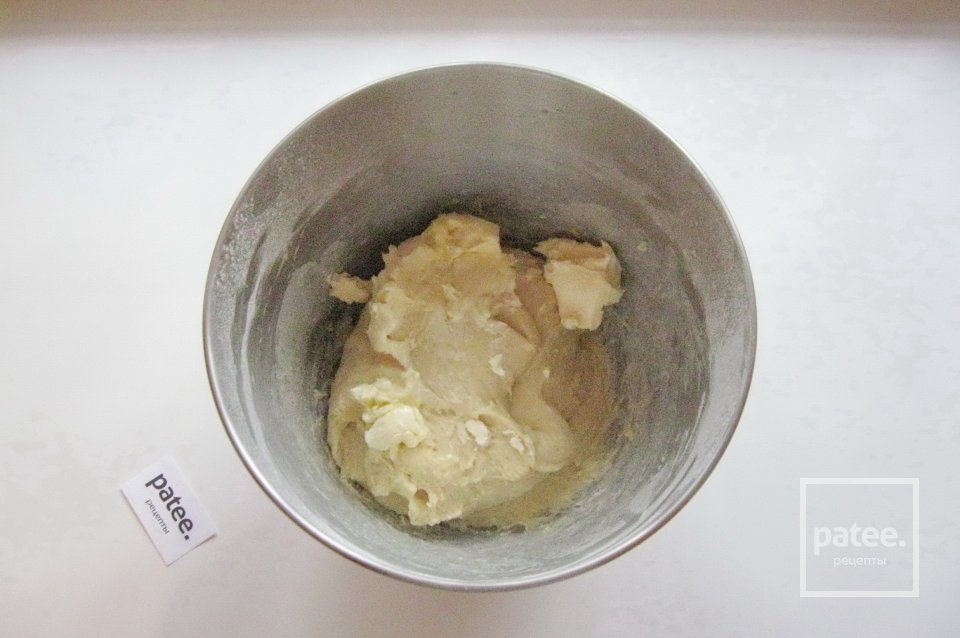 Пирожки с вишней на сгущенном молоке - Шаг 6