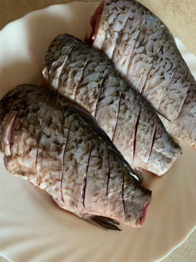 Жаренные караси без косточек - Шаг 1