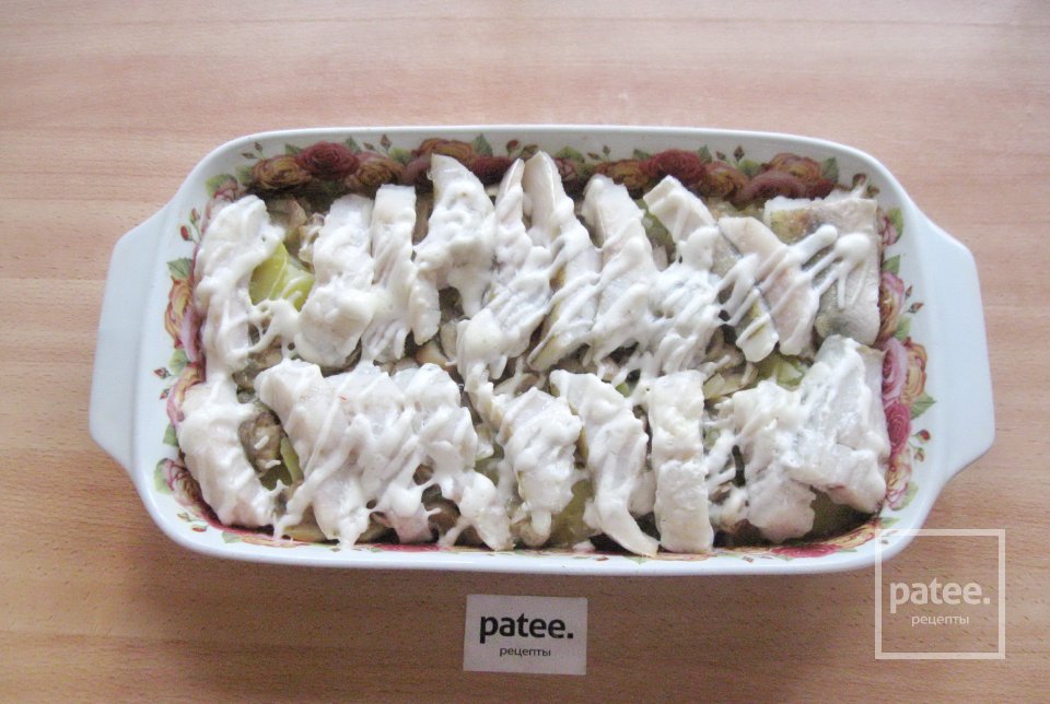 Филе судака с грибами в духовке - Шаг 10