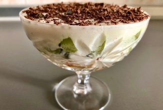 Фрукты в зефирном креме