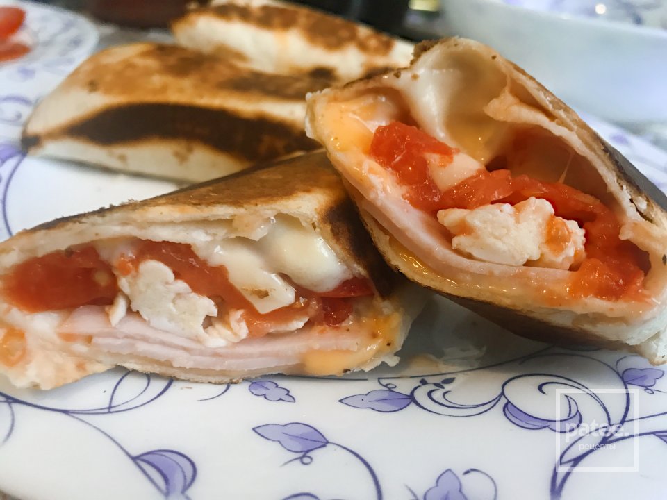 Ролл из тортильи на завтрак - Шаг 1