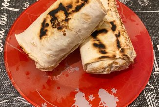 Домашний ролл из овощей с индейкой в лаваше