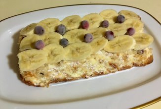 Запеканка из овсяной каши и творога.