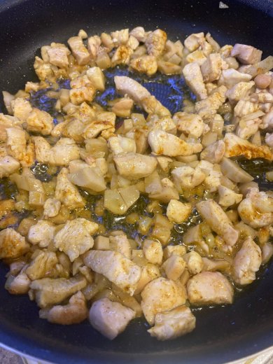 Мешочки с курицей, грибами и сыром - Шаг 2