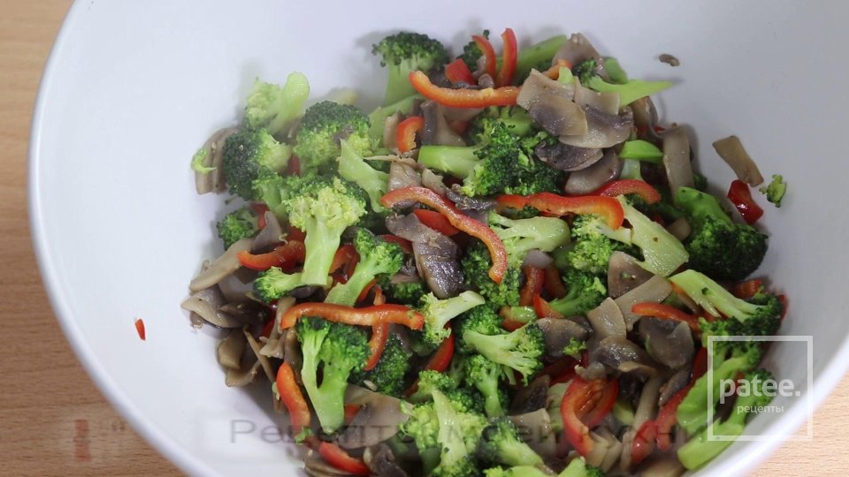 Салат с грибами и брокколи за 15 минут - Шаг 5
