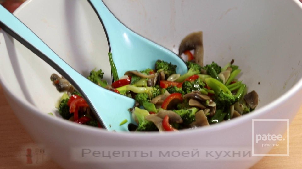 Салат с грибами и брокколи за 15 минут - Шаг 7