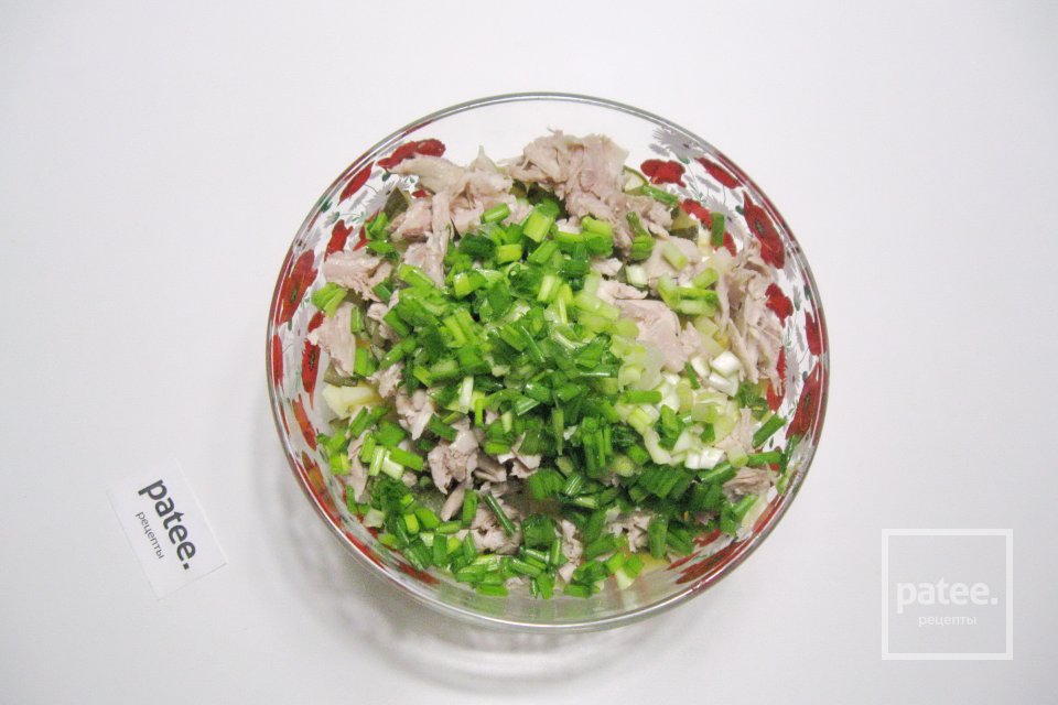Салат "Оливье" с курицей и крабовыми палочками - Шаг 8