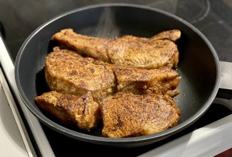 Стейк свиной на кости