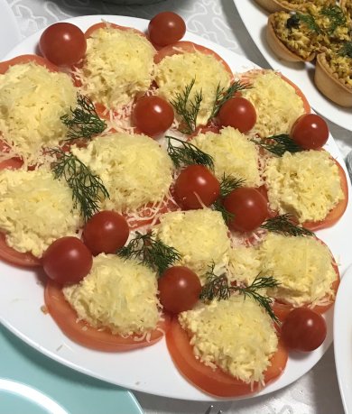 Закуска из помидоров