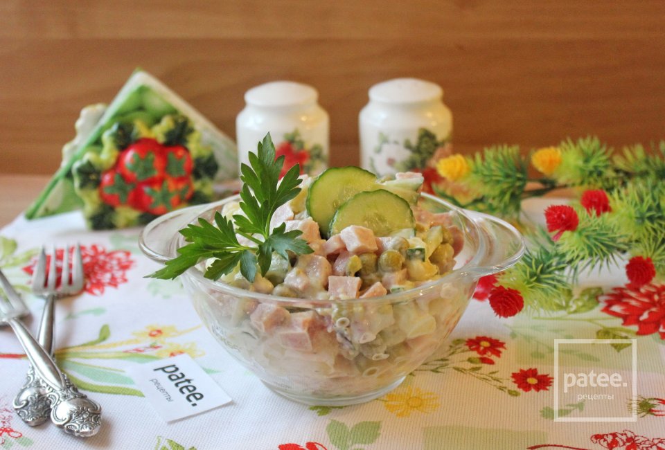 Салат с ветчиной и свежими огурцами - Шаг 9