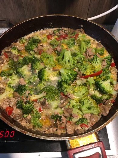 Спагетти с брокколи в сливочном соусе. - Шаг 8