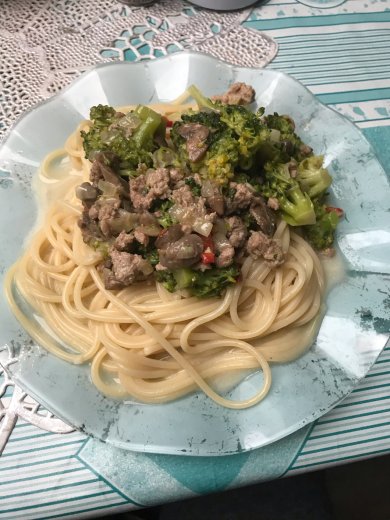 Спагетти с брокколи в сливочном соусе. - Шаг 10