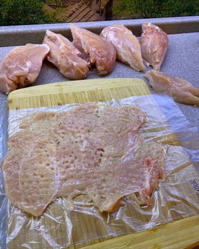 Куриные сырные рулеты в беконе! - Шаг 1