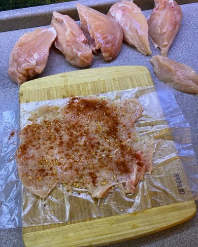 Куриные сырные рулеты в беконе! - Шаг 2