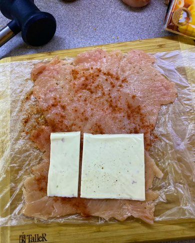 Куриные сырные рулеты в беконе! - Шаг 3