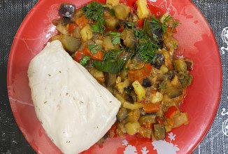 Сочная отварная куриная грудка