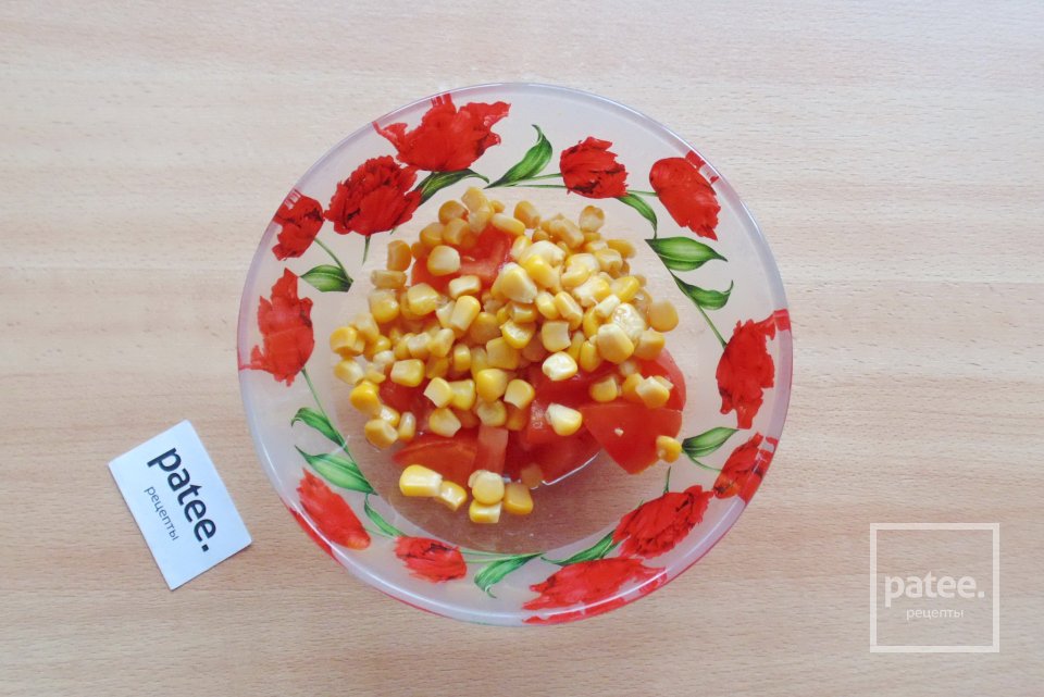 Салат с кукурузой и помидорами - Шаг 3