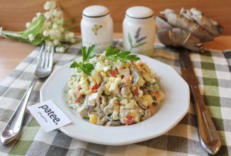 Салат с вешенками и крабовыми палочками