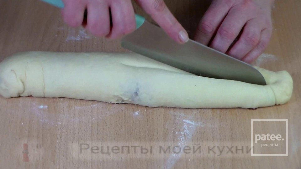 Творожная плетенка с джемом - Шаг 9