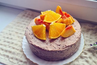 Шоколадный тортик с карамелью.