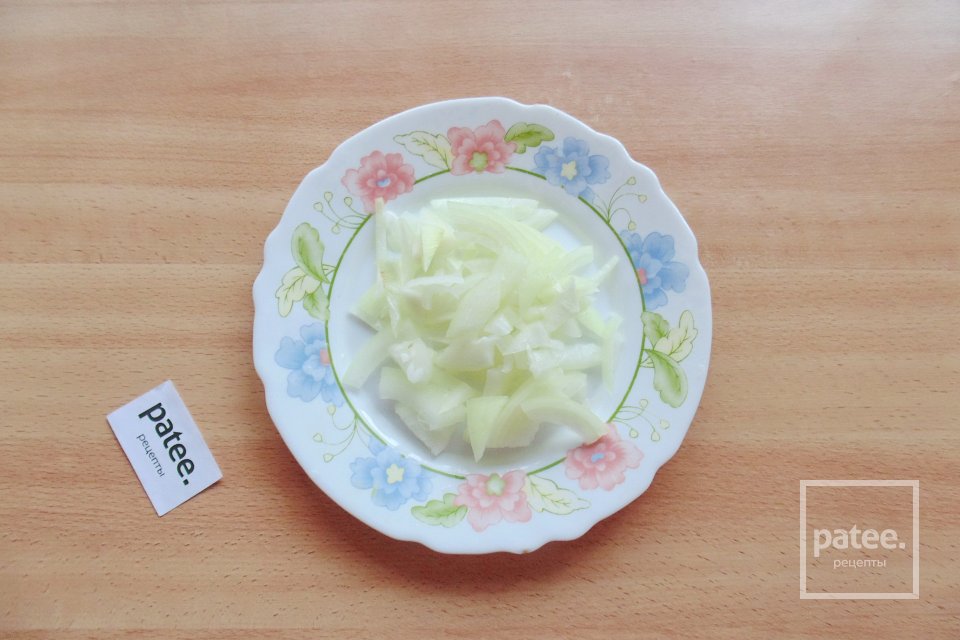 Тилапия с картофелем и грибами на сковороде - Шаг 7