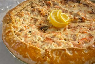 Нежнейшая галета с креветками и горбушей.