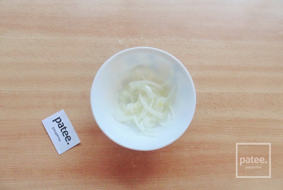 Салат с курицей и квашеной капустой - Шаг 6