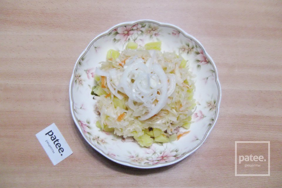 Салат с курицей и квашеной капустой - Шаг 8