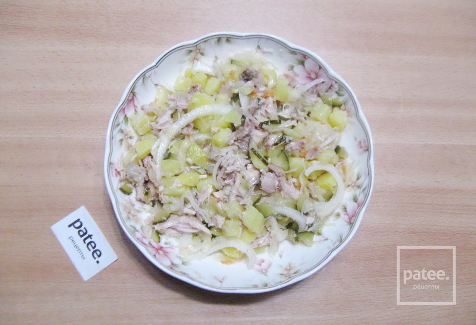 Салат с курицей и квашеной капустой - Шаг 9