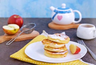 Яблоки, жареные в тесте