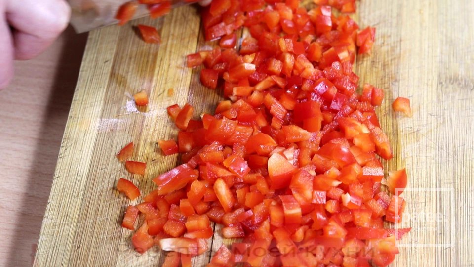 ШАКШУКА  ИЛИ  ЯИЧНИЦА  С  ПОМИДОРАМИ  И  СЛАДКИМ  ПЕРЦЕМ - Шаг 3