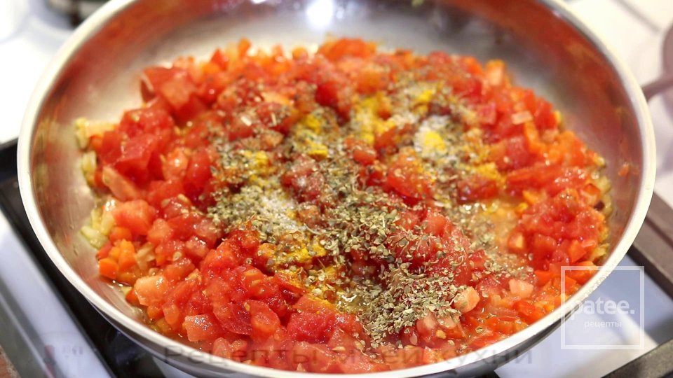 ШАКШУКА  ИЛИ  ЯИЧНИЦА  С  ПОМИДОРАМИ  И  СЛАДКИМ  ПЕРЦЕМ - Шаг 6