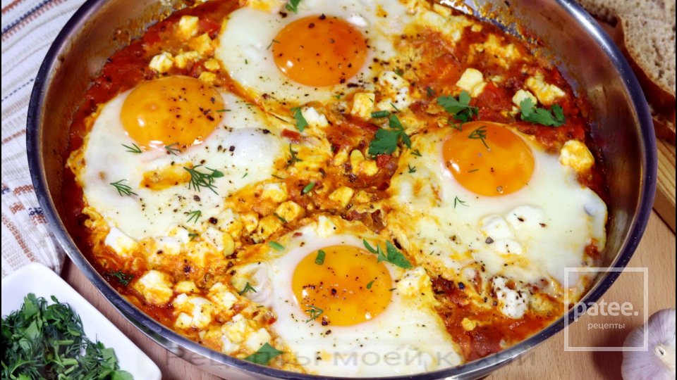 ШАКШУКА  ИЛИ  ЯИЧНИЦА  С  ПОМИДОРАМИ  И  СЛАДКИМ  ПЕРЦЕМ - Шаг 9