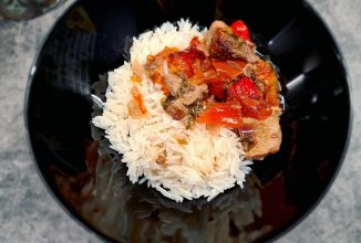 Пряный гуляш из свинины