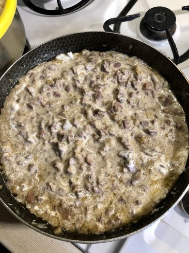 Печень куриная в сметане. - Шаг 6