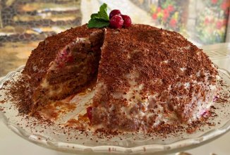 Очень вкусный нежный шоколадный торт с вишней!