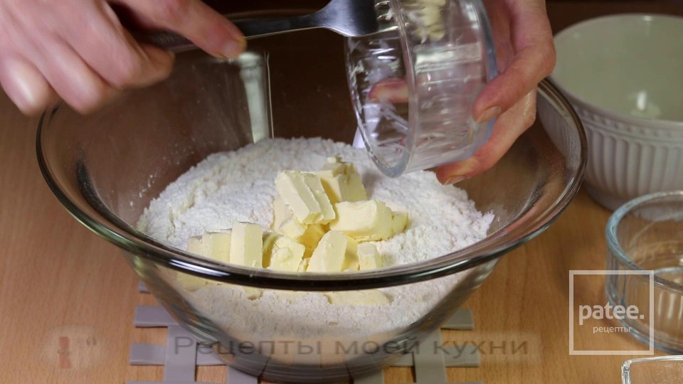 Творожный пирог - чизкейк с черносливом - Шаг 3