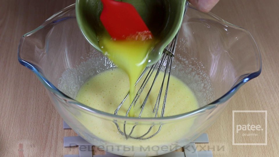 КЕКС НА КЕФИРЕ С ИЗЮМОМ - Шаг 3