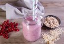 Смузи Овсяные хлопья + ягоды + шоколад + растительное молоко.