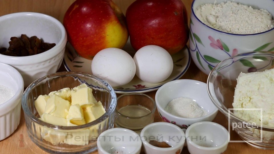 Пирожки с яблоками из творожного теста - Шаг 1