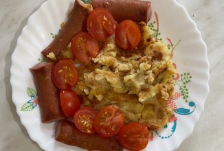 Швейцарский завтрак 🧇 решти с колбасками.