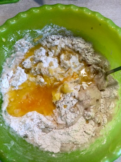 Сдобные булочки с корицей и маком на кефирном тесте) - Шаг 3