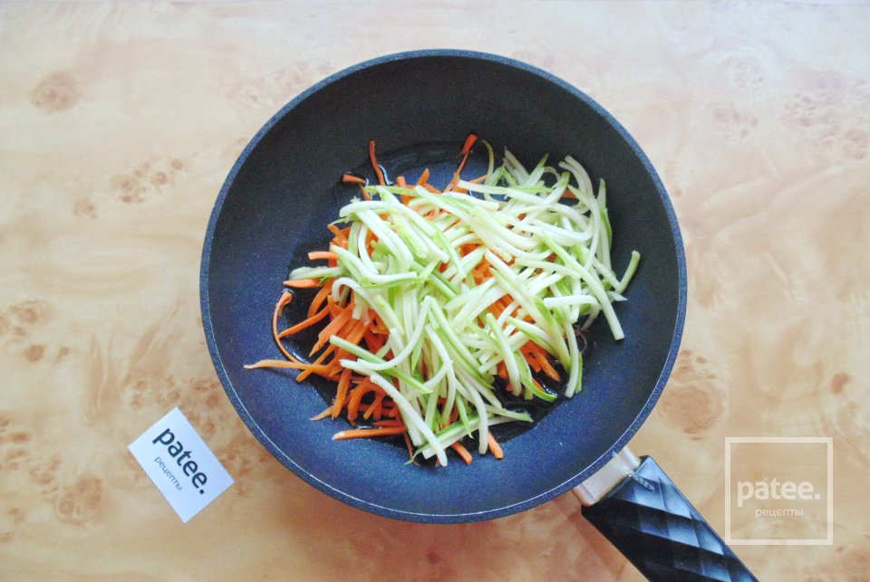 Куриное филе с овощами и лапшой удон - Шаг 3