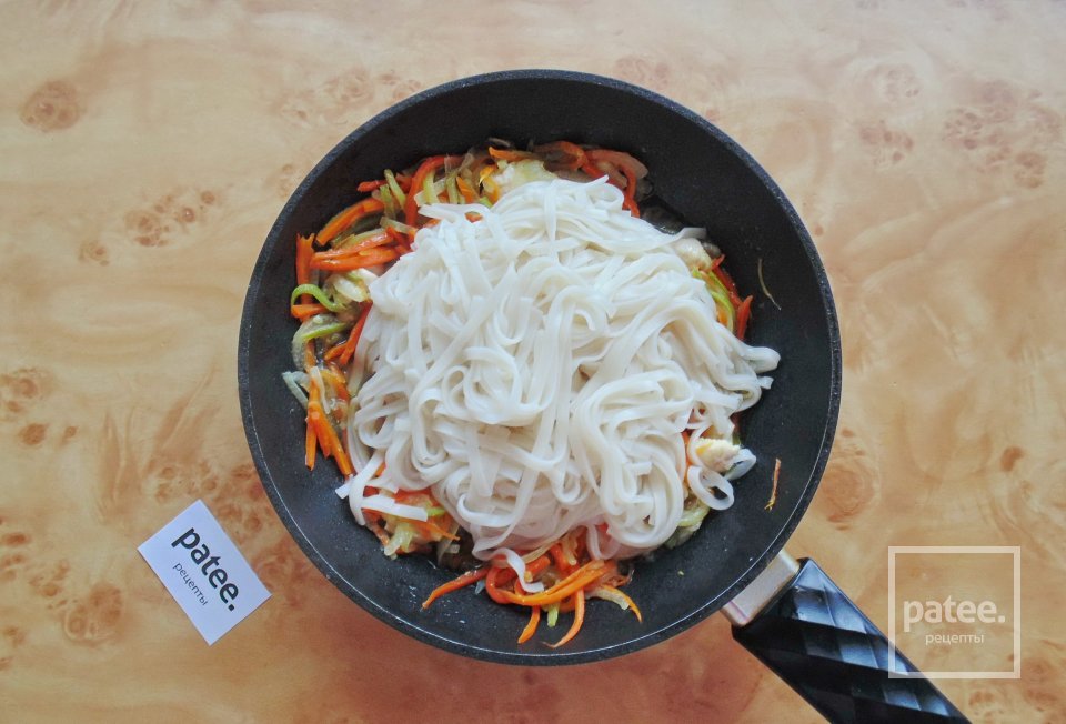 Куриное филе с овощами и лапшой удон - Шаг 9